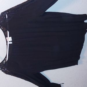 Terra & Sky Black Flowy Blouse Lace Shoulder Detail Women’s 1X